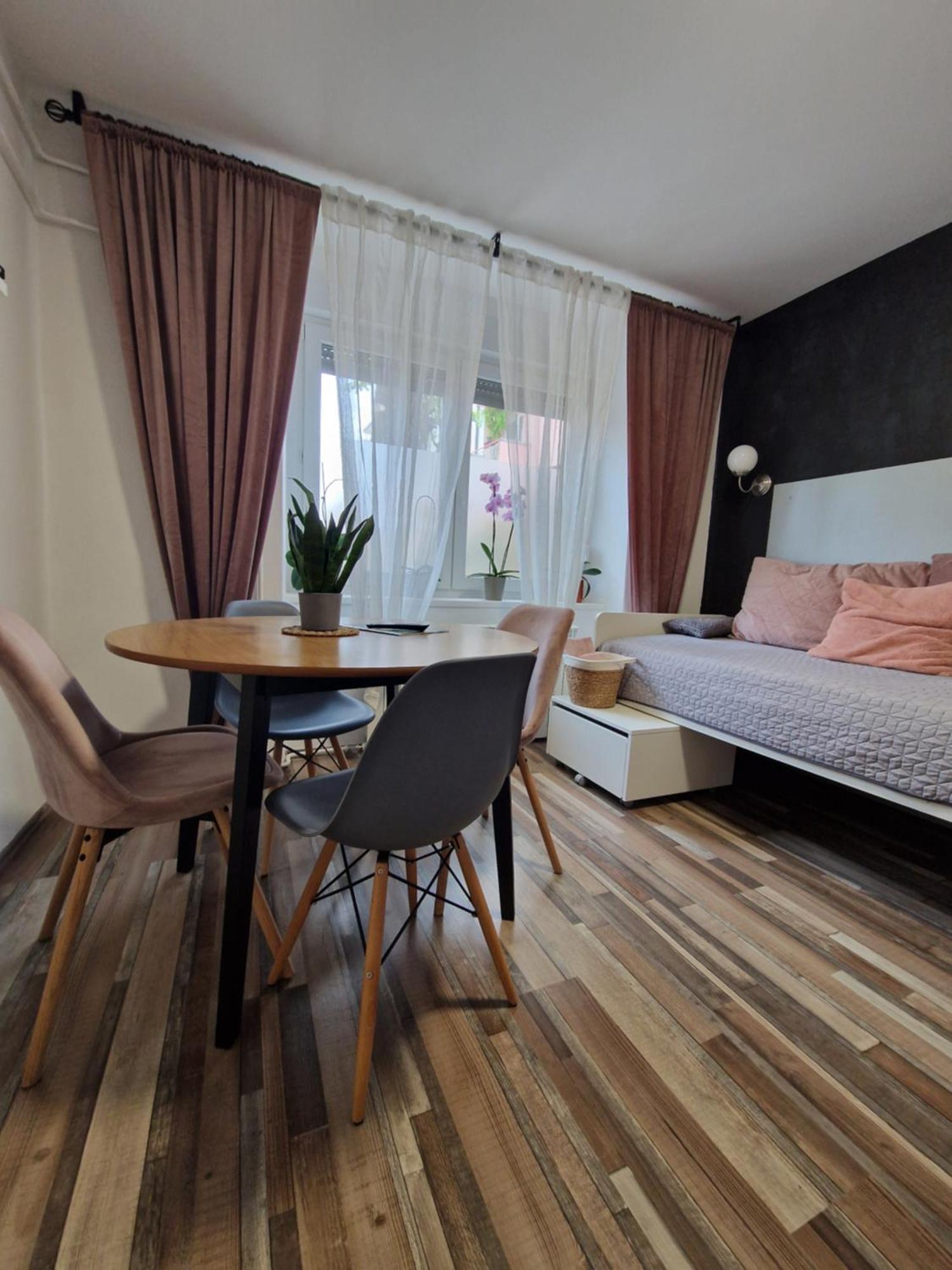 Friz&Fany Postojna City Center Kültér fotó